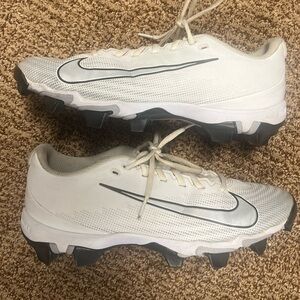 Boys Nike Cleats Size 8